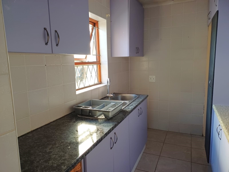 To Let 3 Bedroom Property for Rent in Wavecrest Eastern Cape